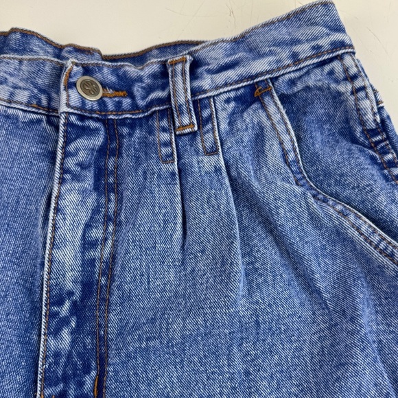 Vintage Women's Bill Blass Pleated High Waist Tapered Leg Mom Jeans - Picture 9 of 12